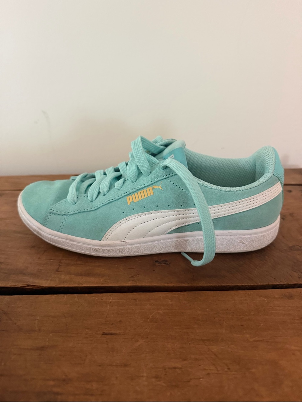 PUMA Mint Turquoise Suede Low-Top Sneakers - Picture 2 of 6